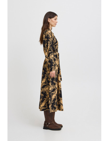 Robe UTTARA