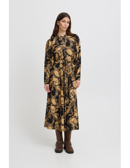 Robe UTTARA