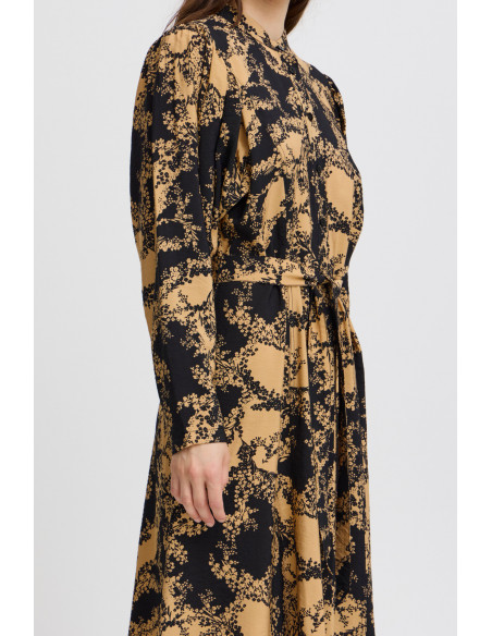 Robe UTTARA