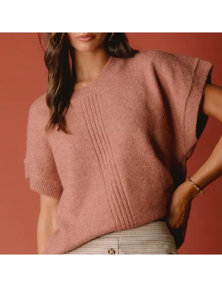 Pull Jelila, Rose
