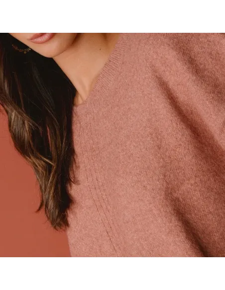 Pull Jelila, Rose